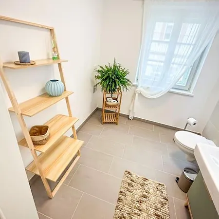 Dachgeschoss Maisonette Im Altbau Apartment *