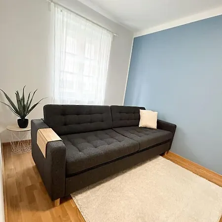 Ruhiger Familientraum Fuers Wochenende Oder Laengerfristigen Aufenthalt Lejlighed Wiener Neustadt