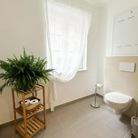 Ruhiger Familientraum Fuers Wochenende Oder Laengerfristigen Aufenthalt Wiener Neustadt