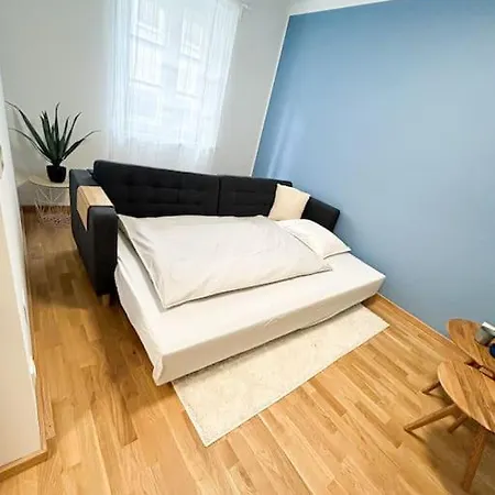 Apartment Dachgeschoss Maisonette Im Altbau