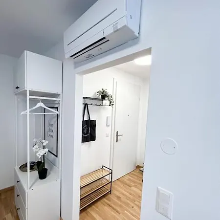 Ruhiger Familientraum Fuers Wochenende Oder Laengerfristigen Aufenthalt Wiener Neustadt