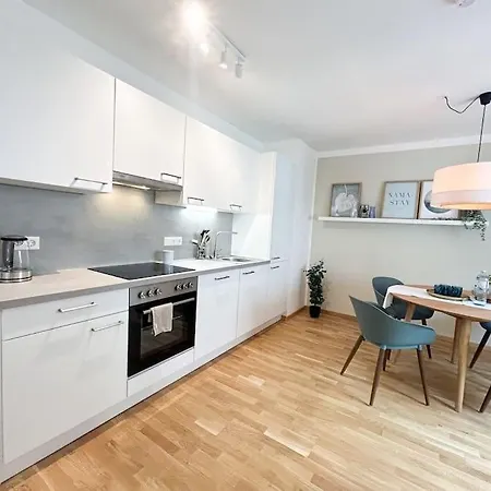Dachgeschoss Maisonette Im Altbau Wiener Neustadt