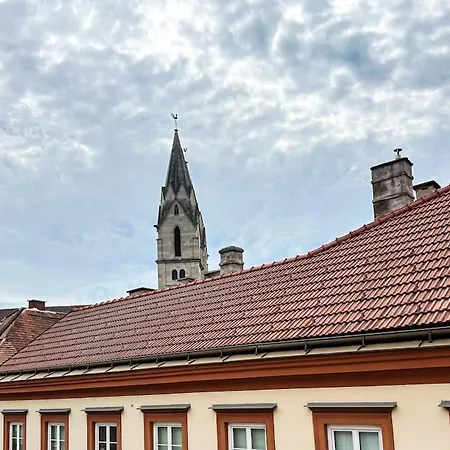 Dachgeschoss Maisonette Im Altbau Wiener Neustadt
