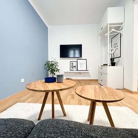 Ruhiger Familientraum Fuers Wochenende Oder Laengerfristigen Aufenthalt Appartement *