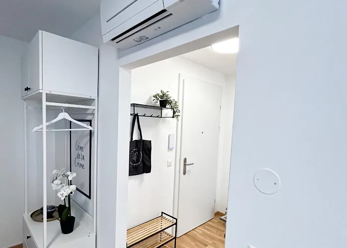 Ruhiger Familientraum Fuers Wochenende Oder Laengerfristigen Aufenthalt Wiener Neustadt