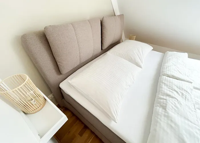 Ruhiger Familientraum Fuers Wochenende Oder Laengerfristigen Aufenthalt Wiener Neustadt